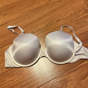 Victoria’s Secret uplift Demi bra 36D